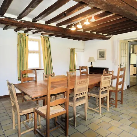 Prázdninový dům Le Couvent, Grande Maison En Pierre Avec Jardin
