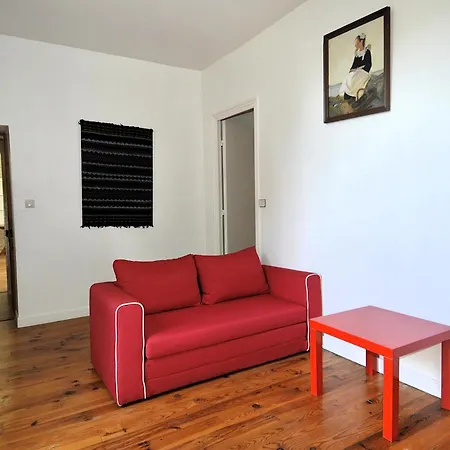 Prázdninový dům Le Couvent, Grande Maison En Pierre Avec Jardin