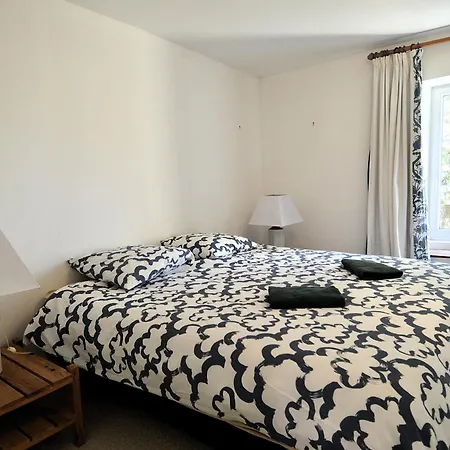 Prázdninový dům Le Couvent, Grande Maison En Pierre Avec Jardin Meuvaines